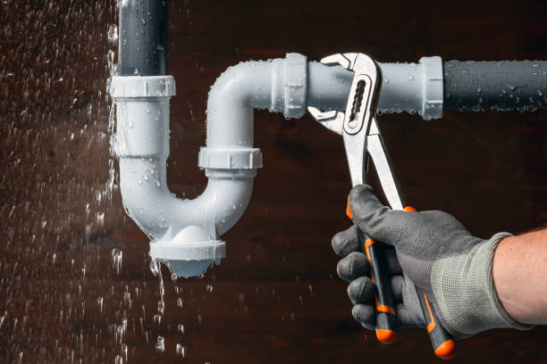 Professional Emergency Plumber technician working in Montville, CT